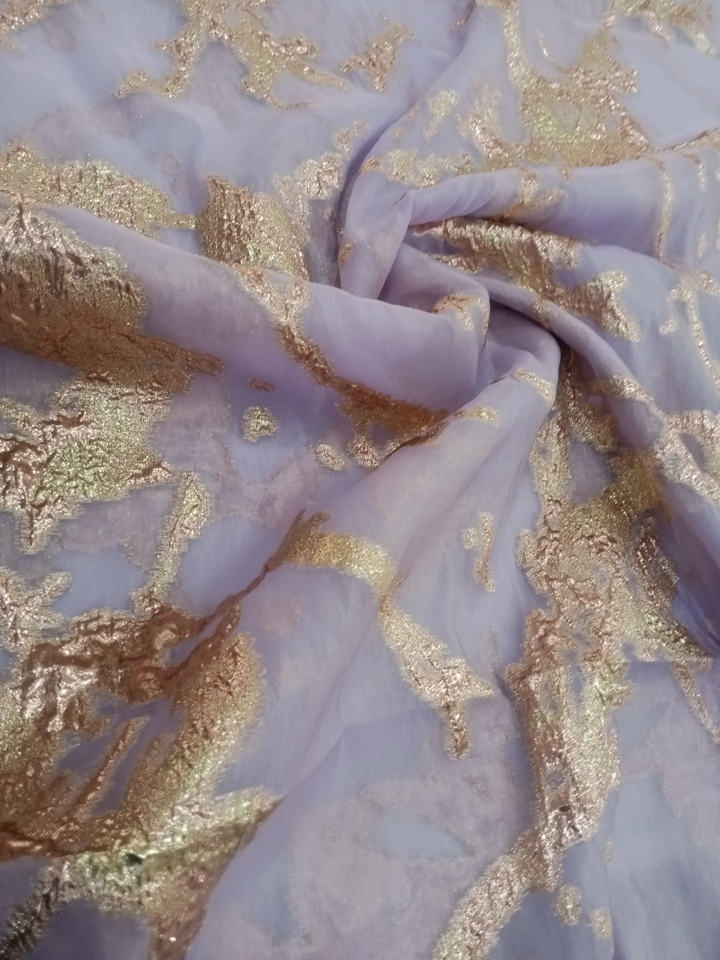 Silk fil coupé organza