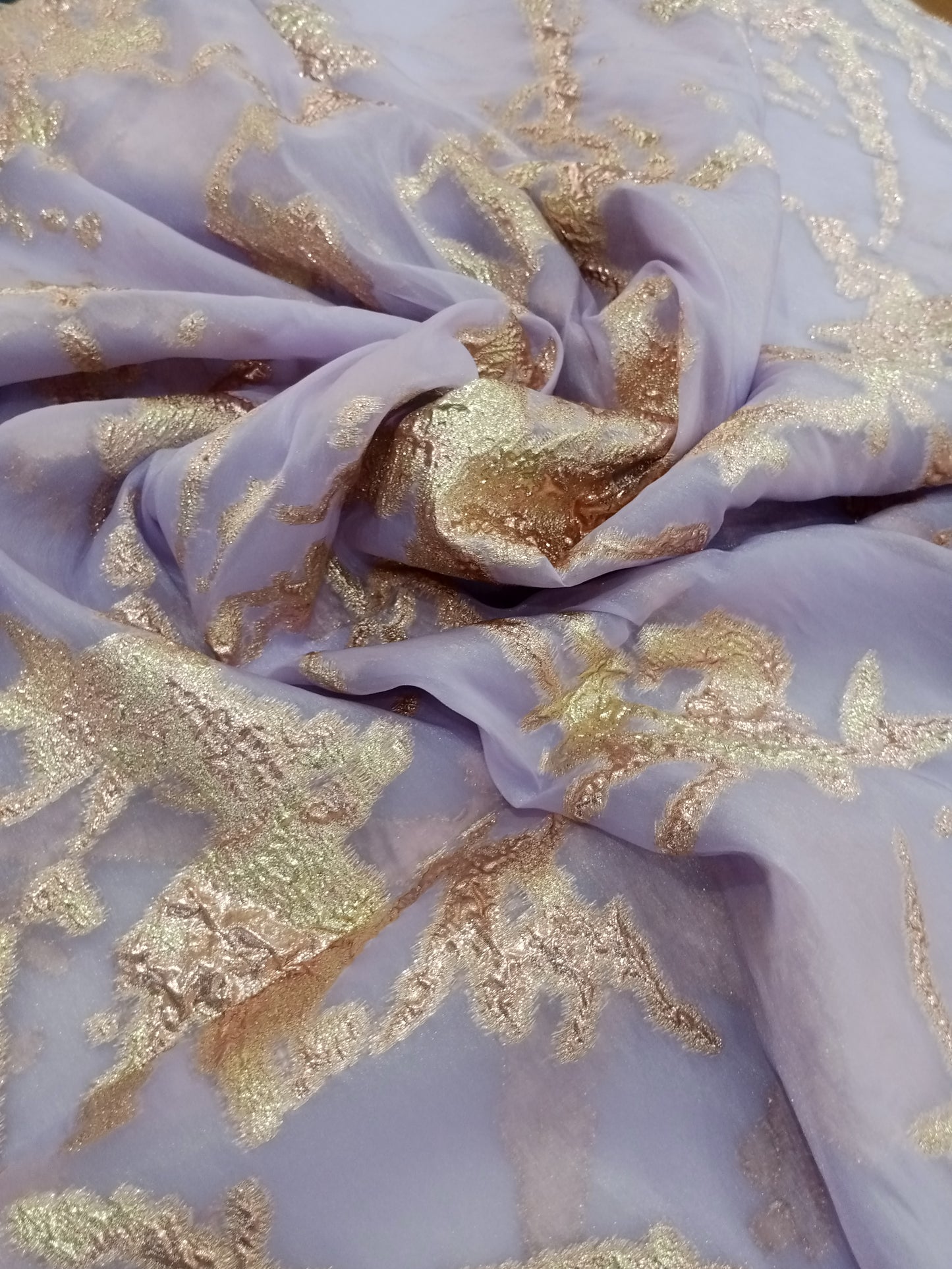 Silk fil coupé organza