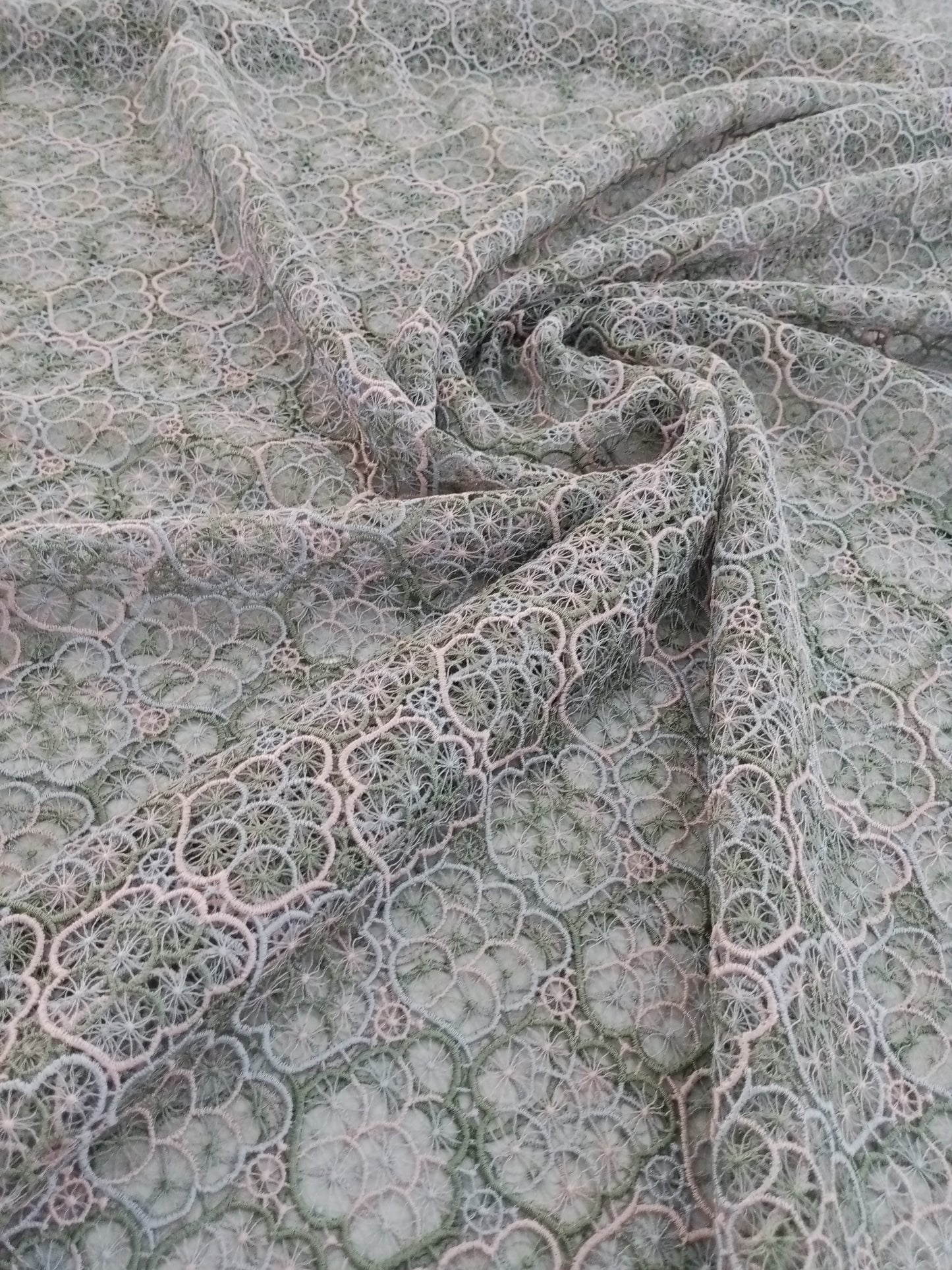 Dentelle de soie