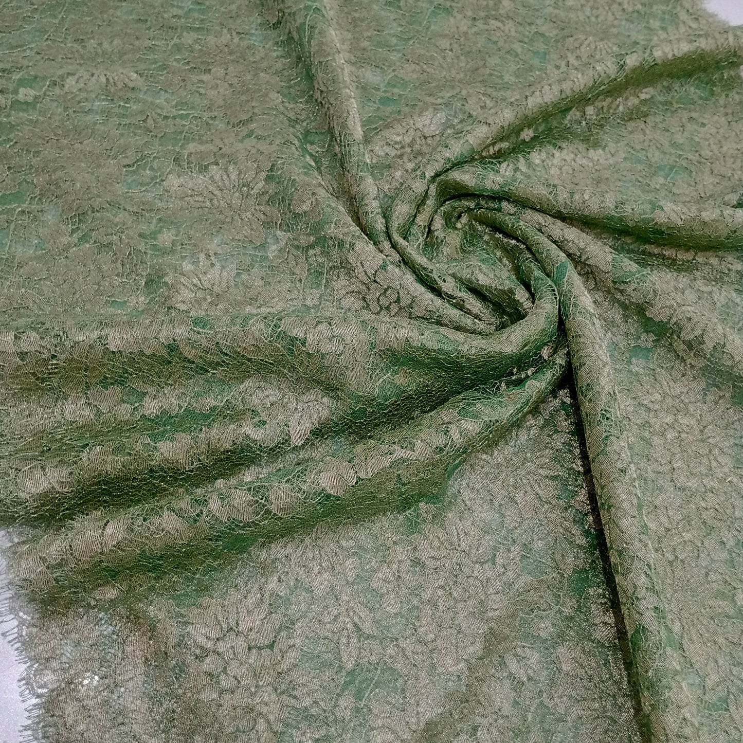 Dentelle de soie
