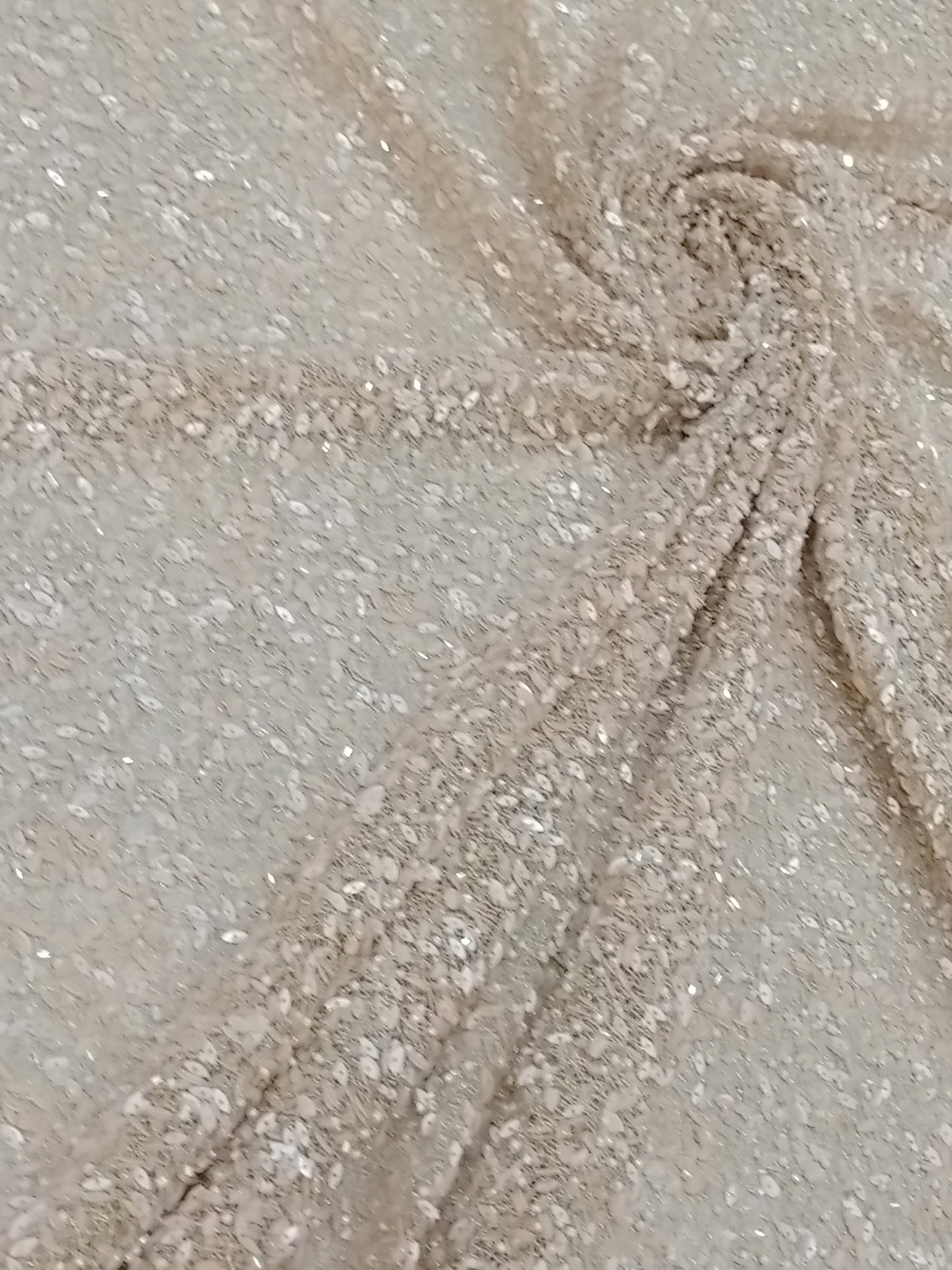 Tenue a paillette et perlé