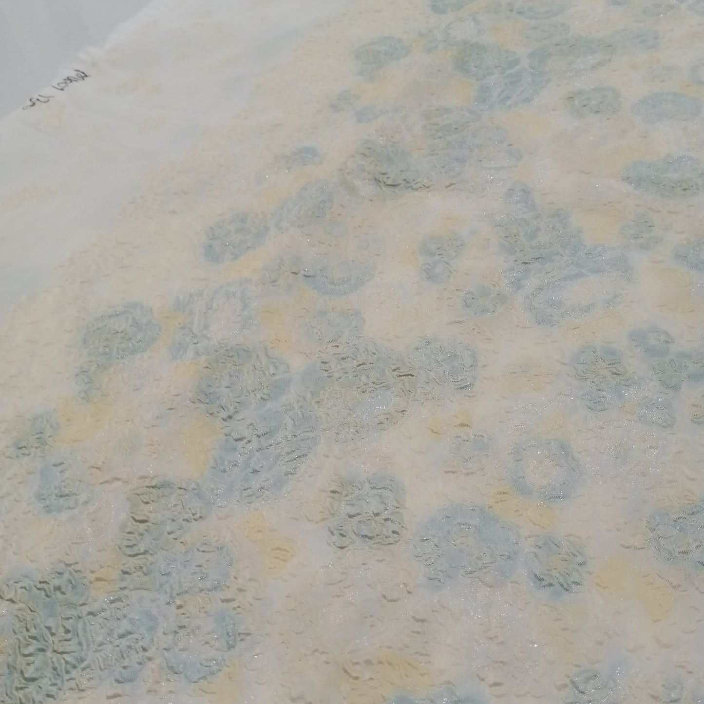Silk fil coupé organza