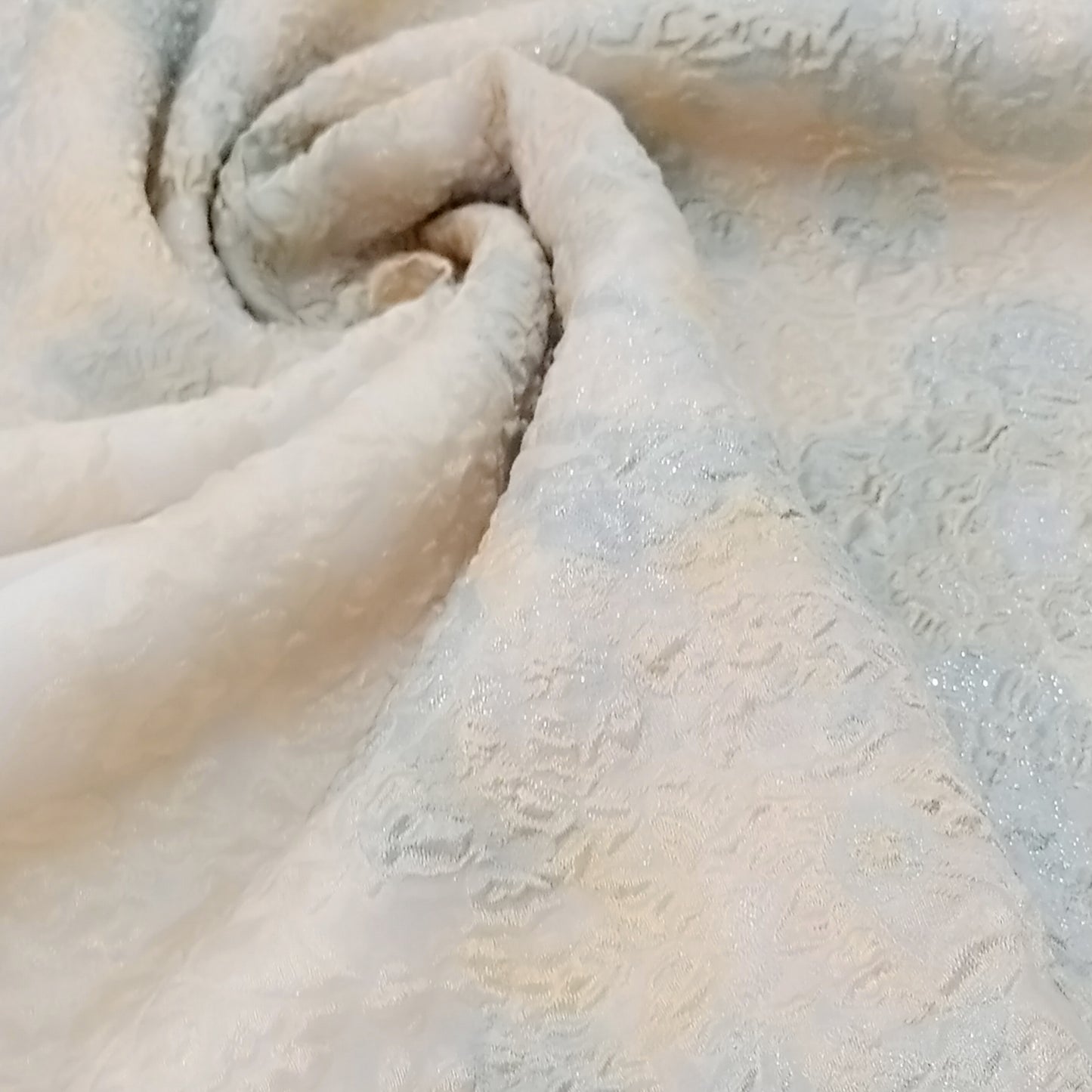 Silk fil coupé organza