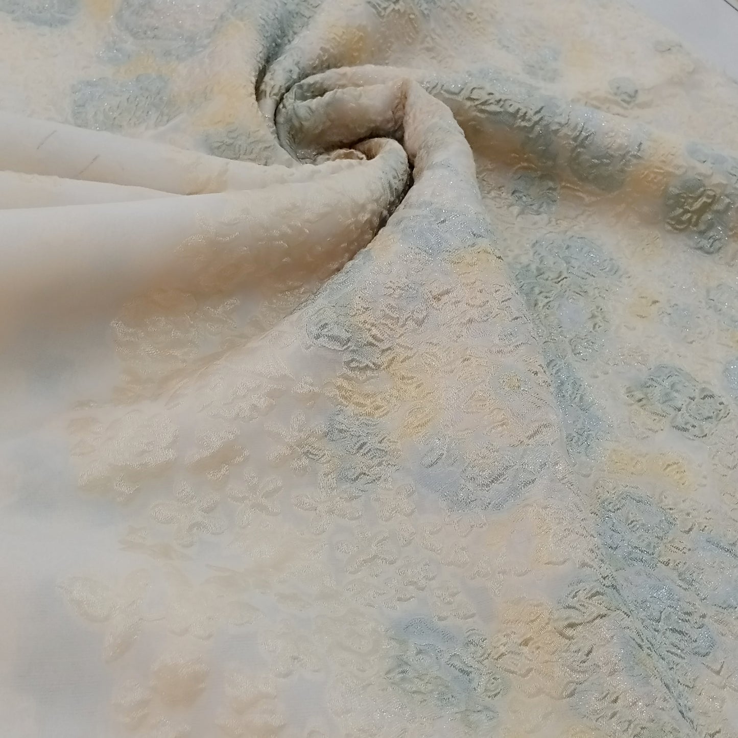 Silk fil coupé organza