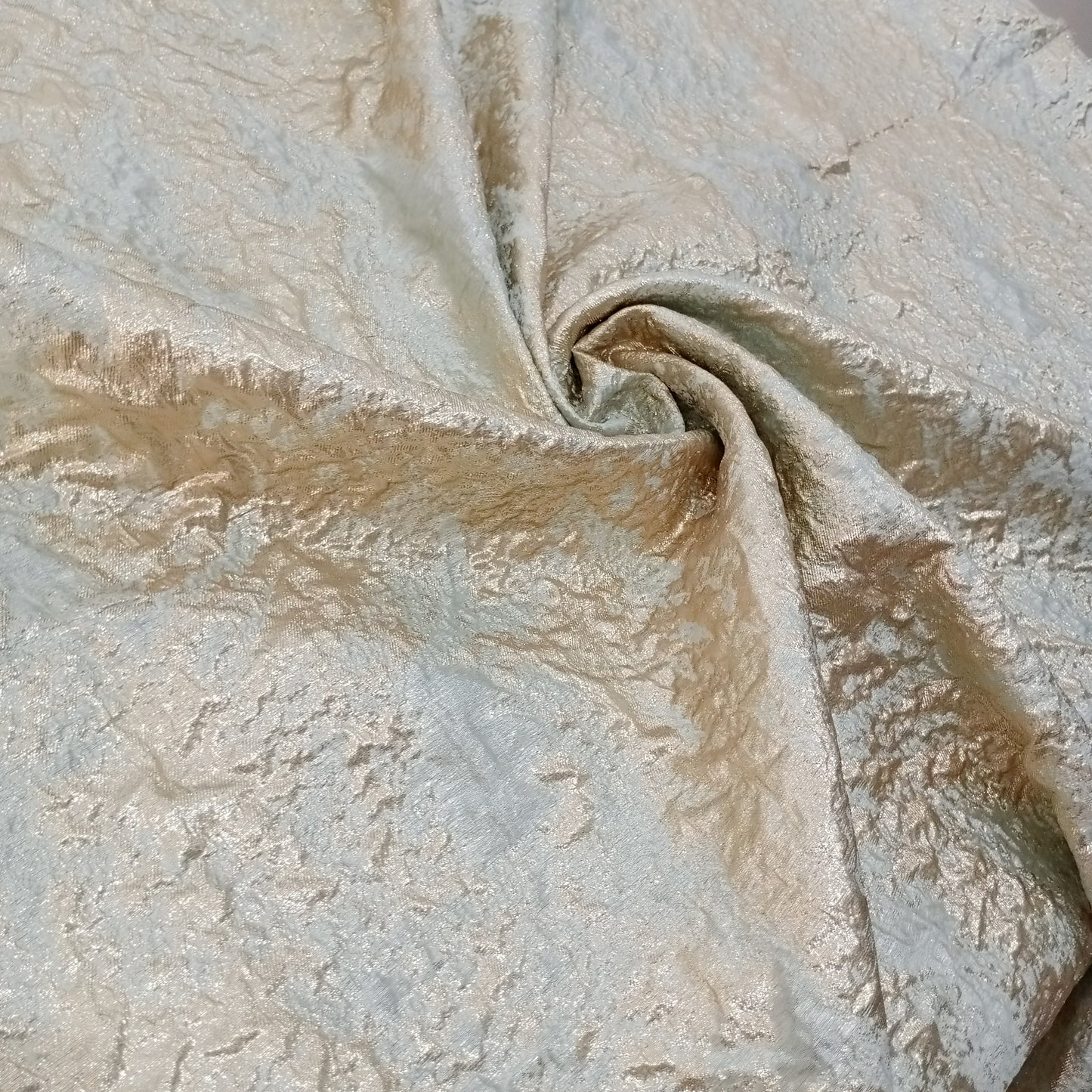 brochet organza