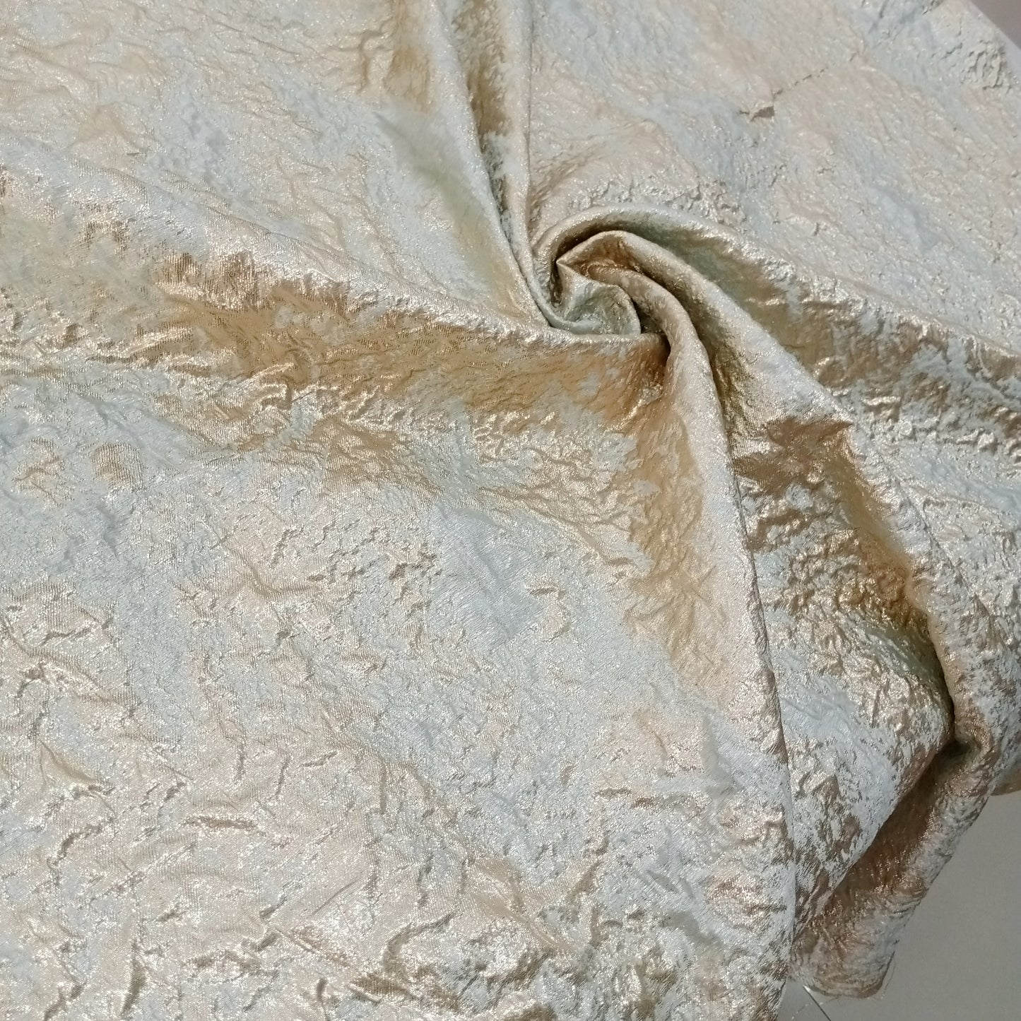 brochet organza