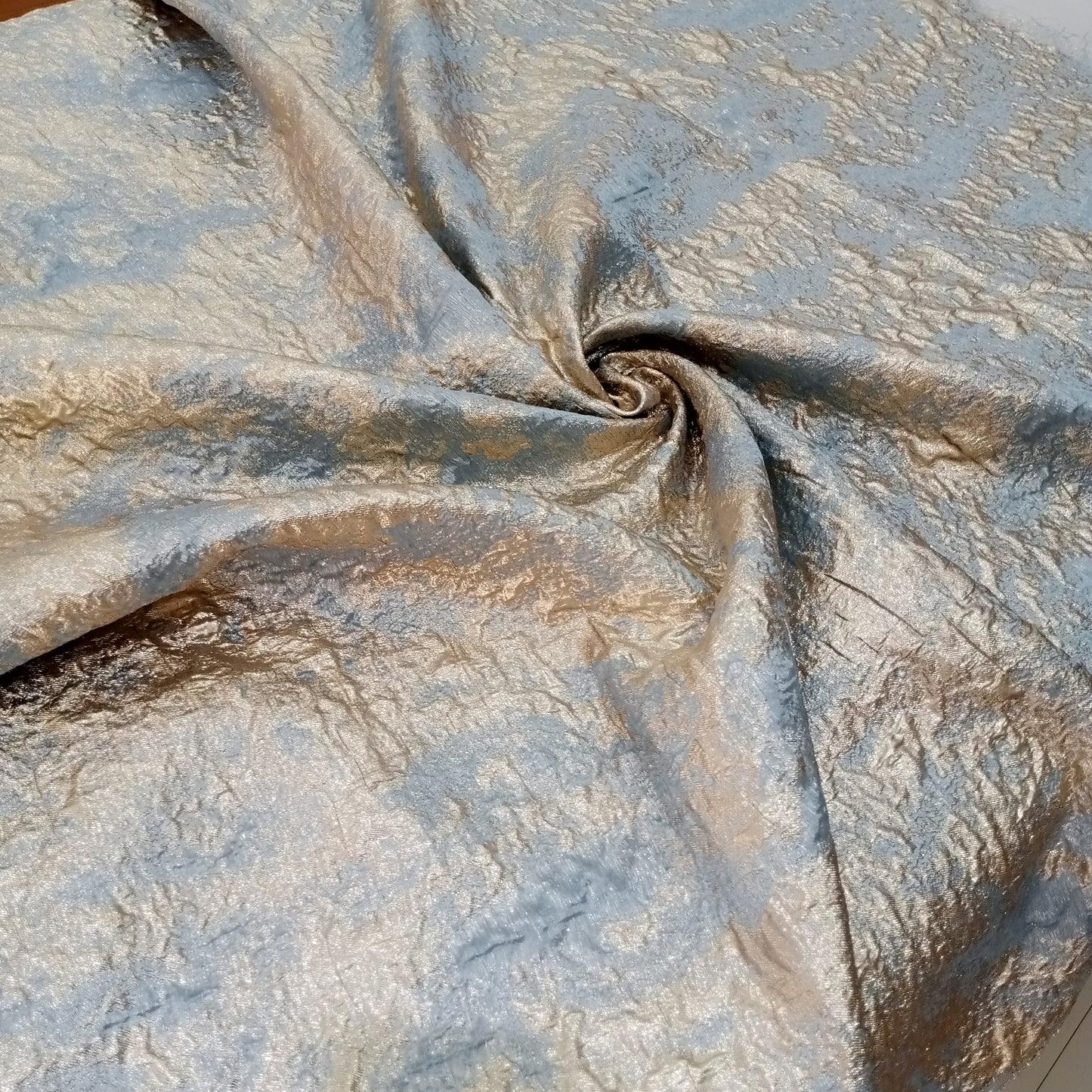 brochet organza