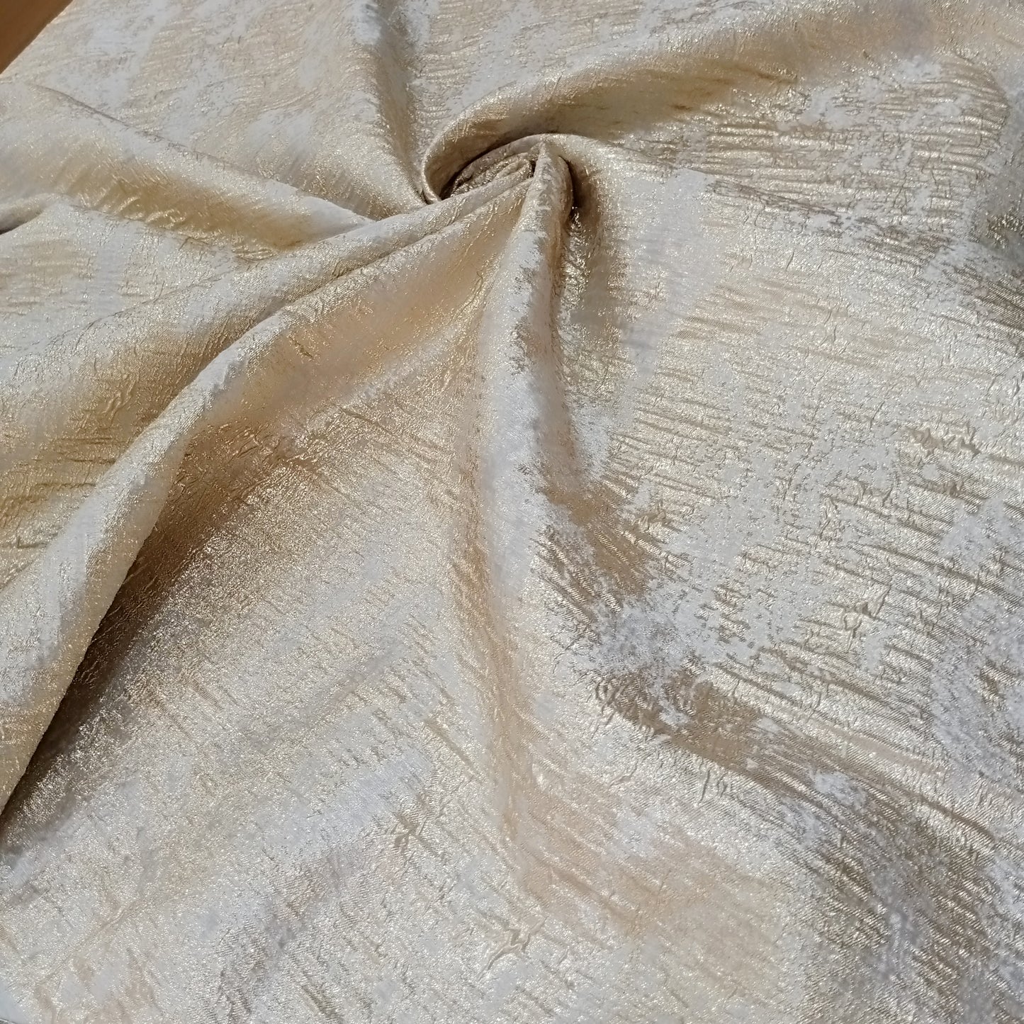 brochet organza
