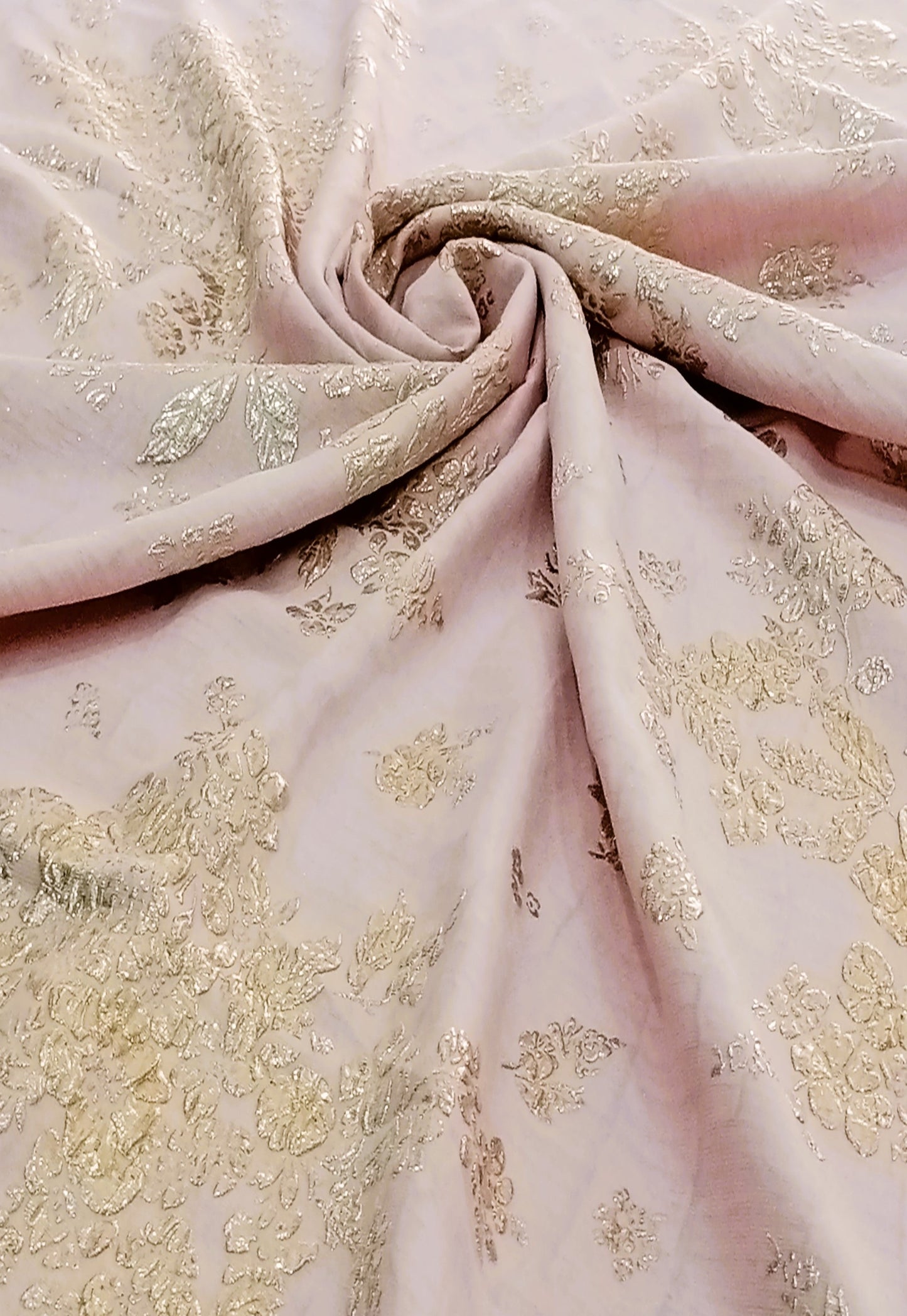 New collection Brochet de soie