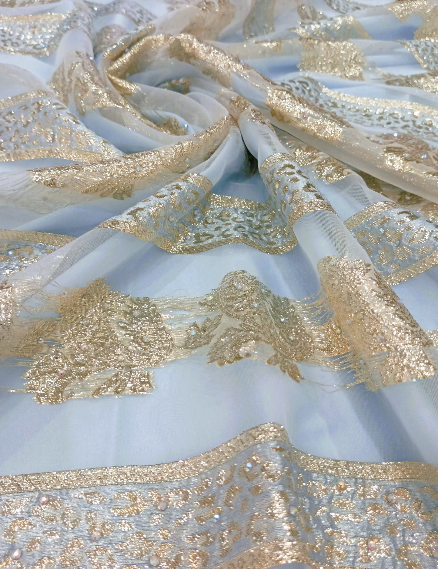 Silk fil coupé organza