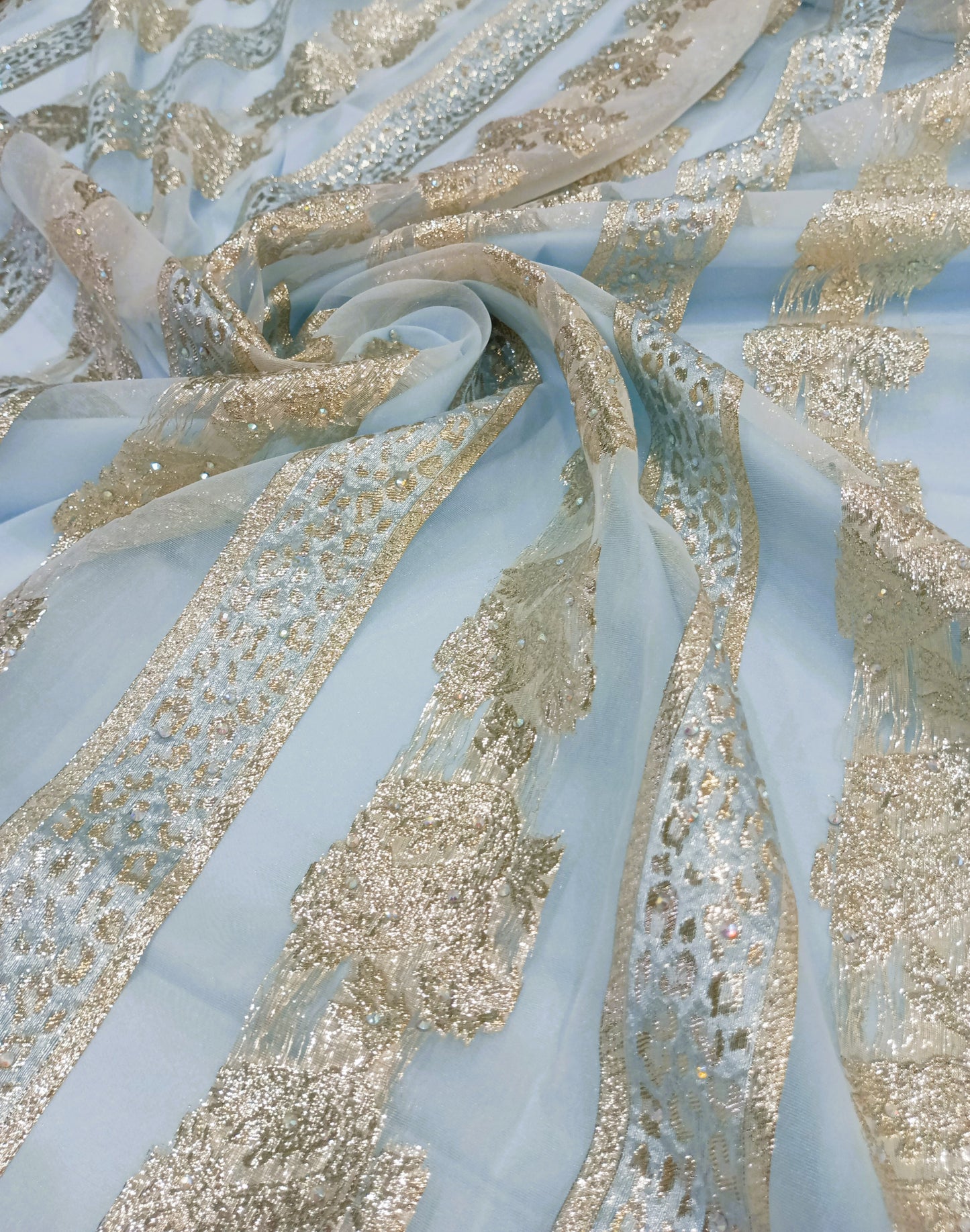 Silk fil coupé organza