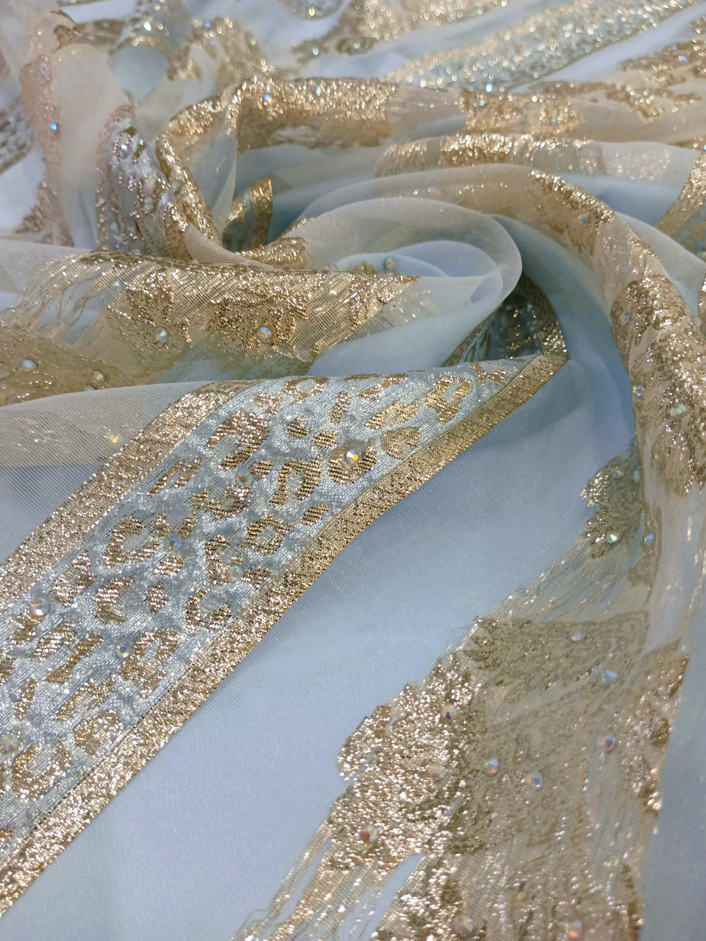 Silk fil coupé organza