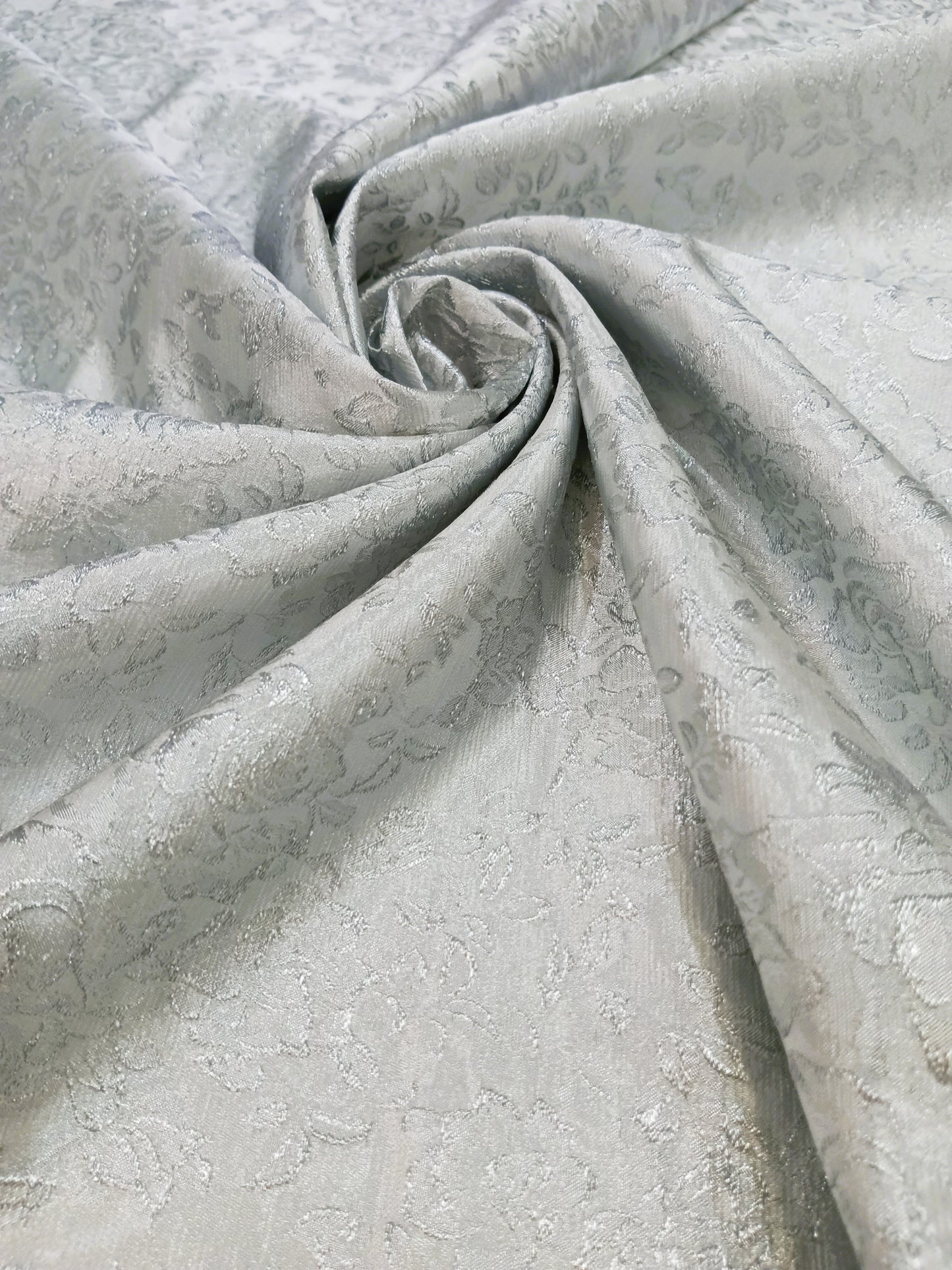 brochet organza