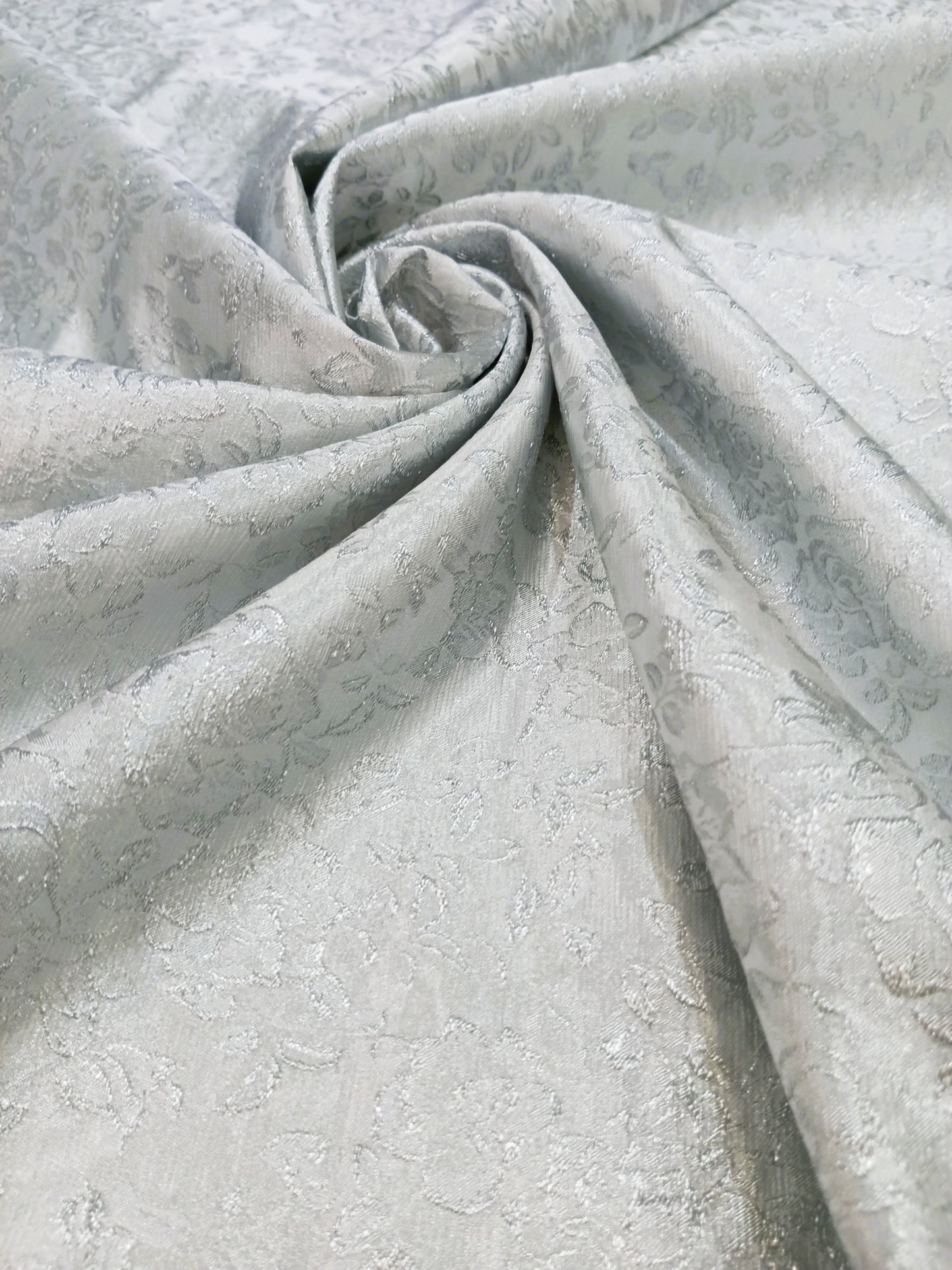 brochet organza