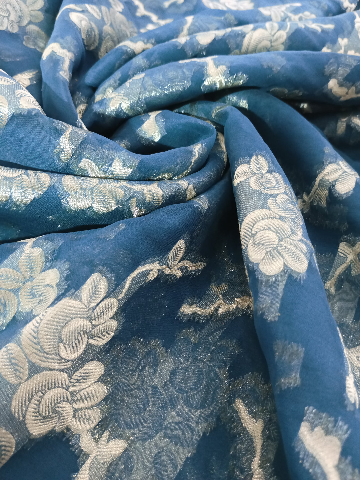 Silk fil coupé organza