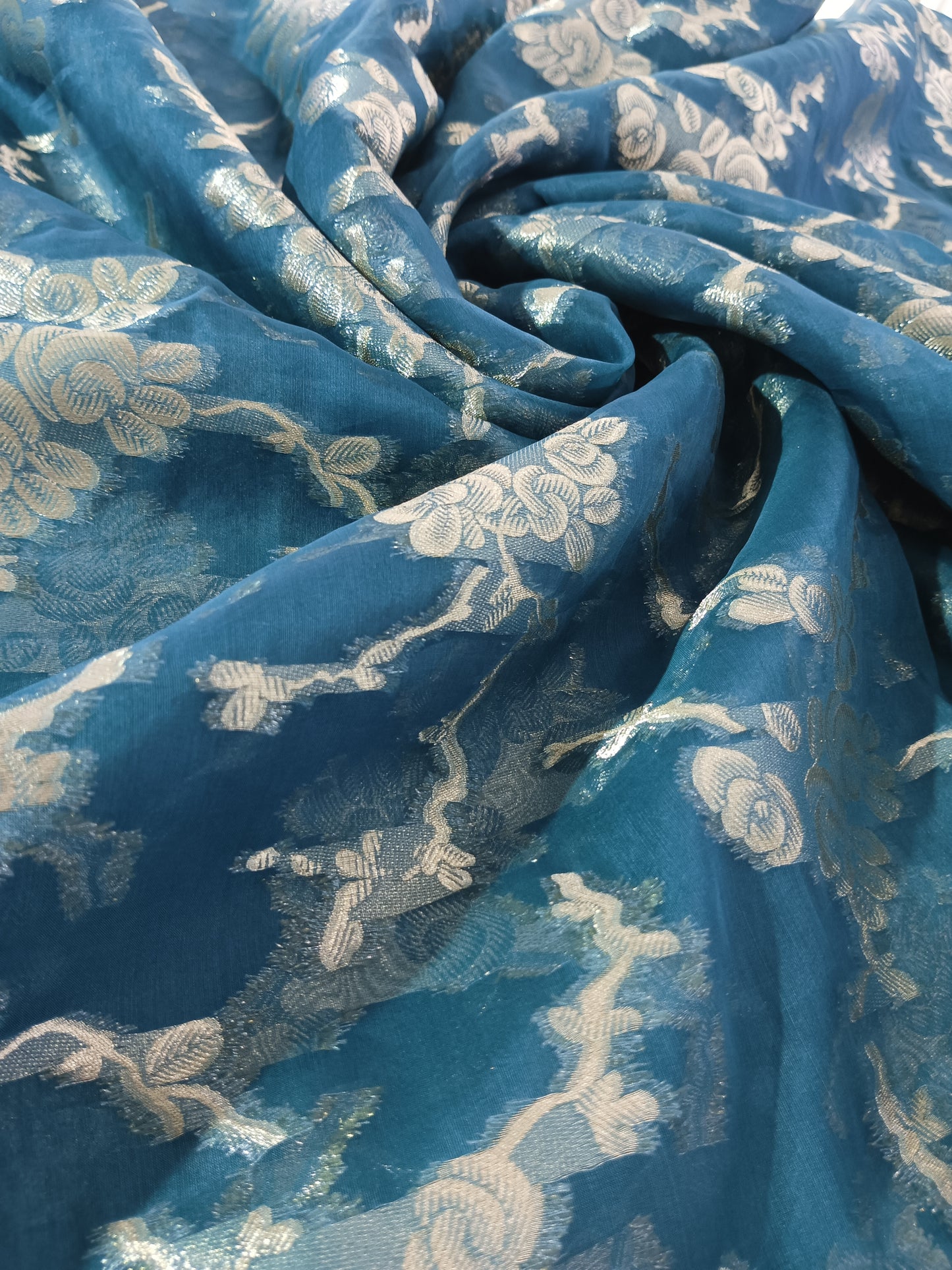 Silk fil coupé organza