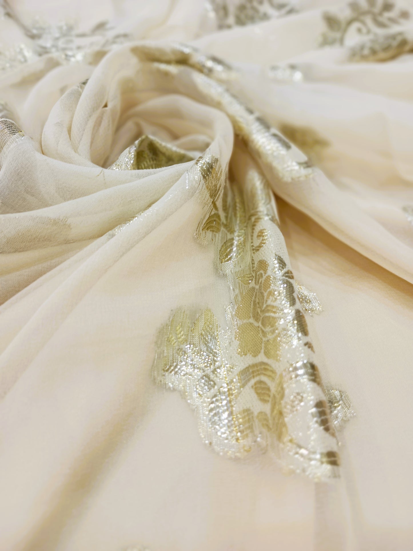 Tlija de soie en lurex