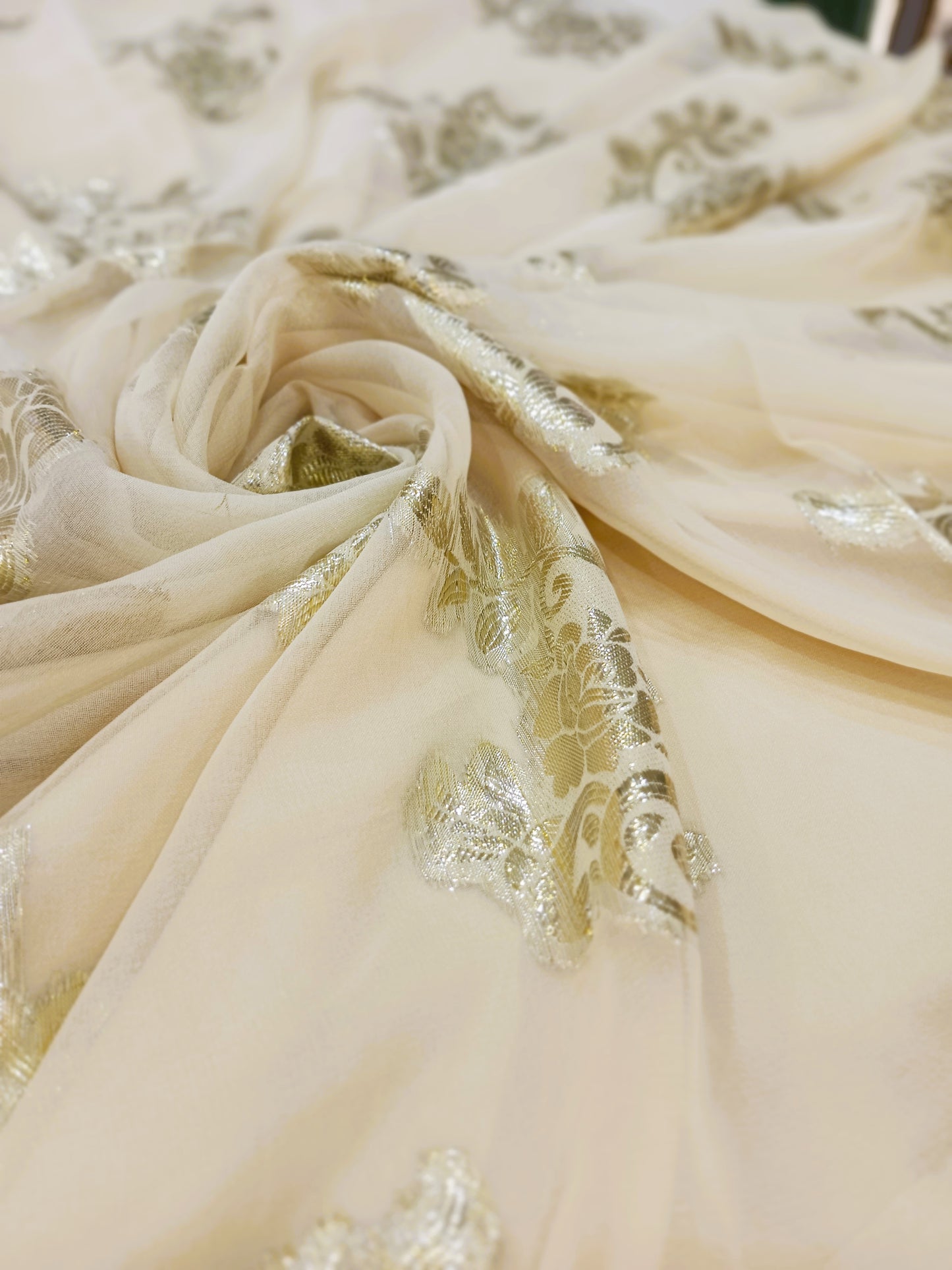 Tlija de soie en lurex