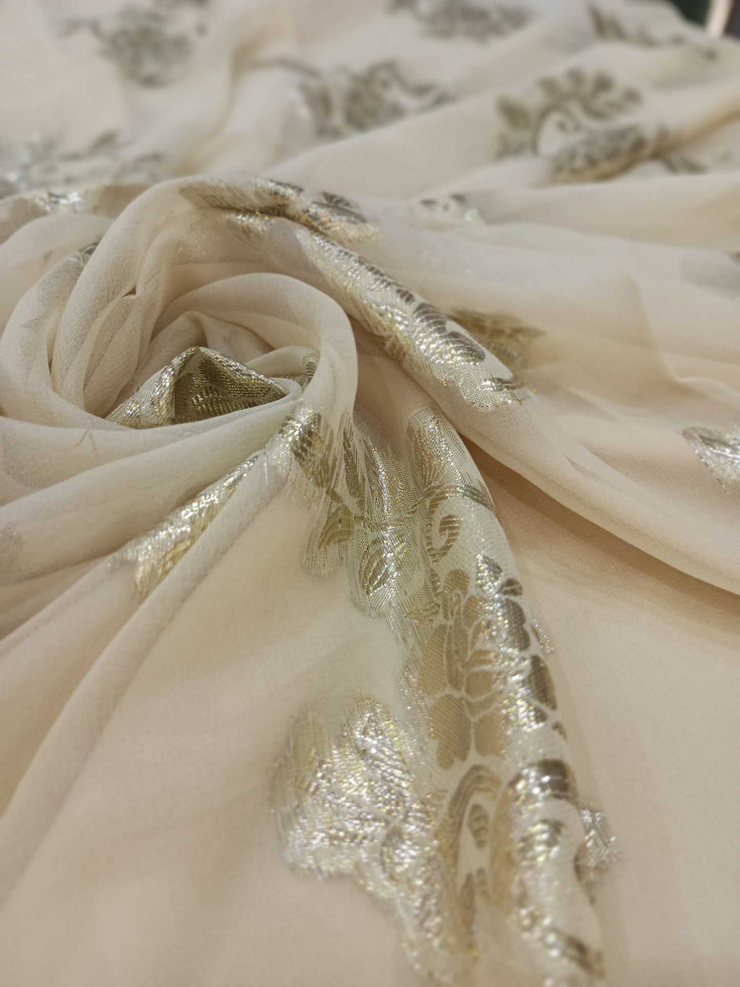Tlija de soie en lurex