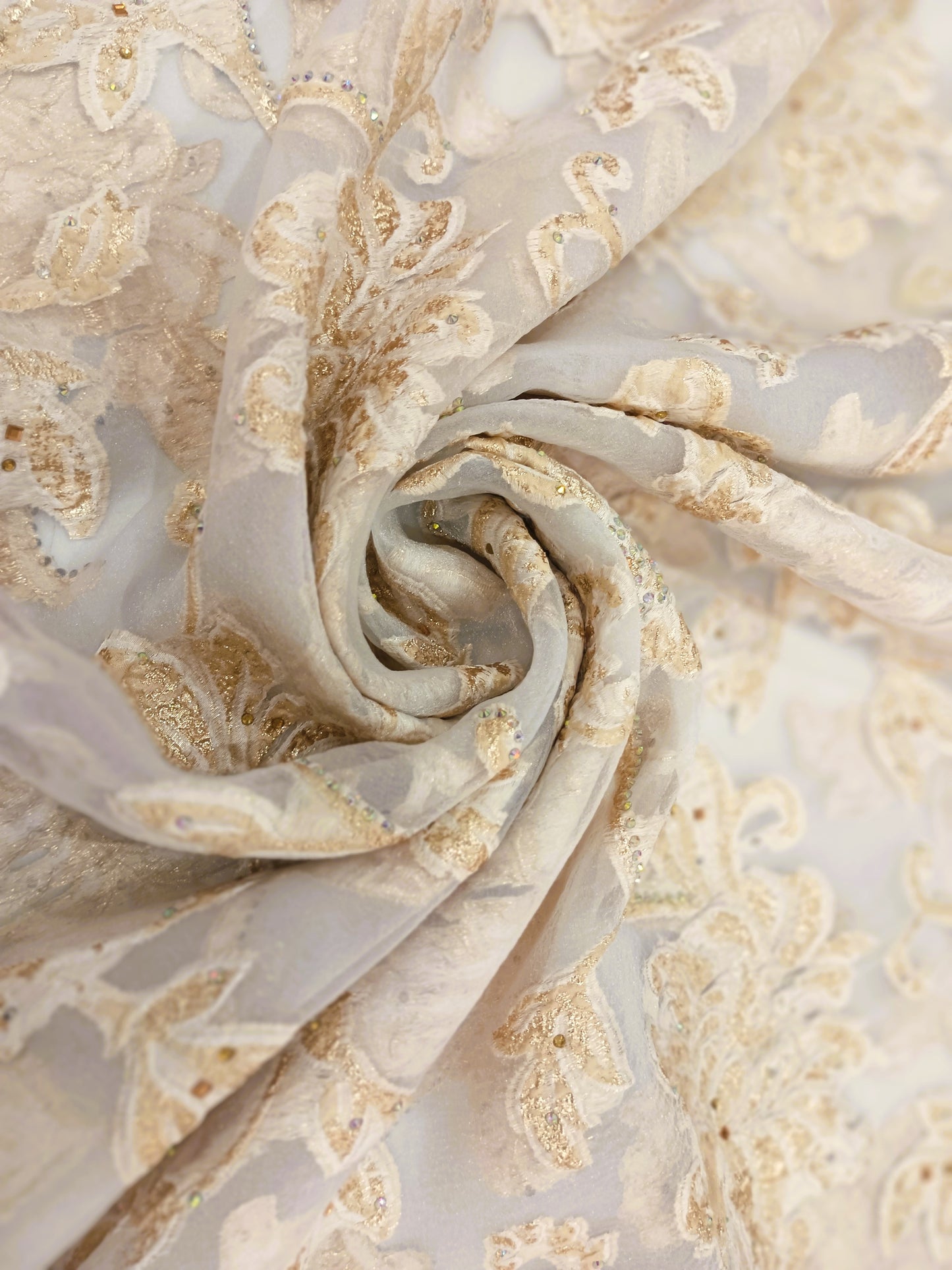 brochet organza