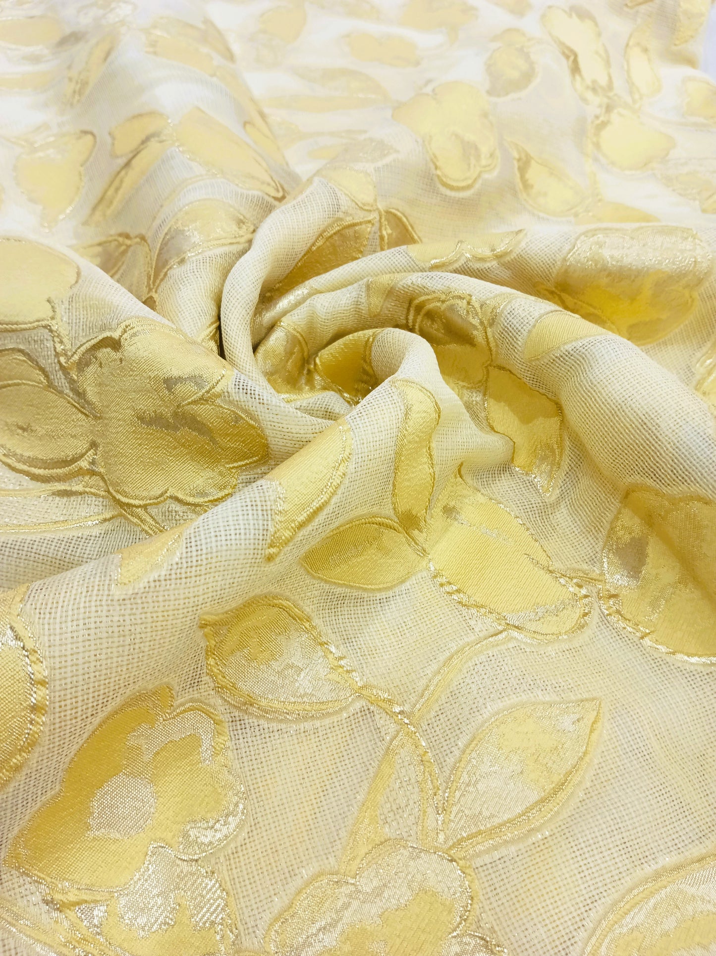 brochet organza