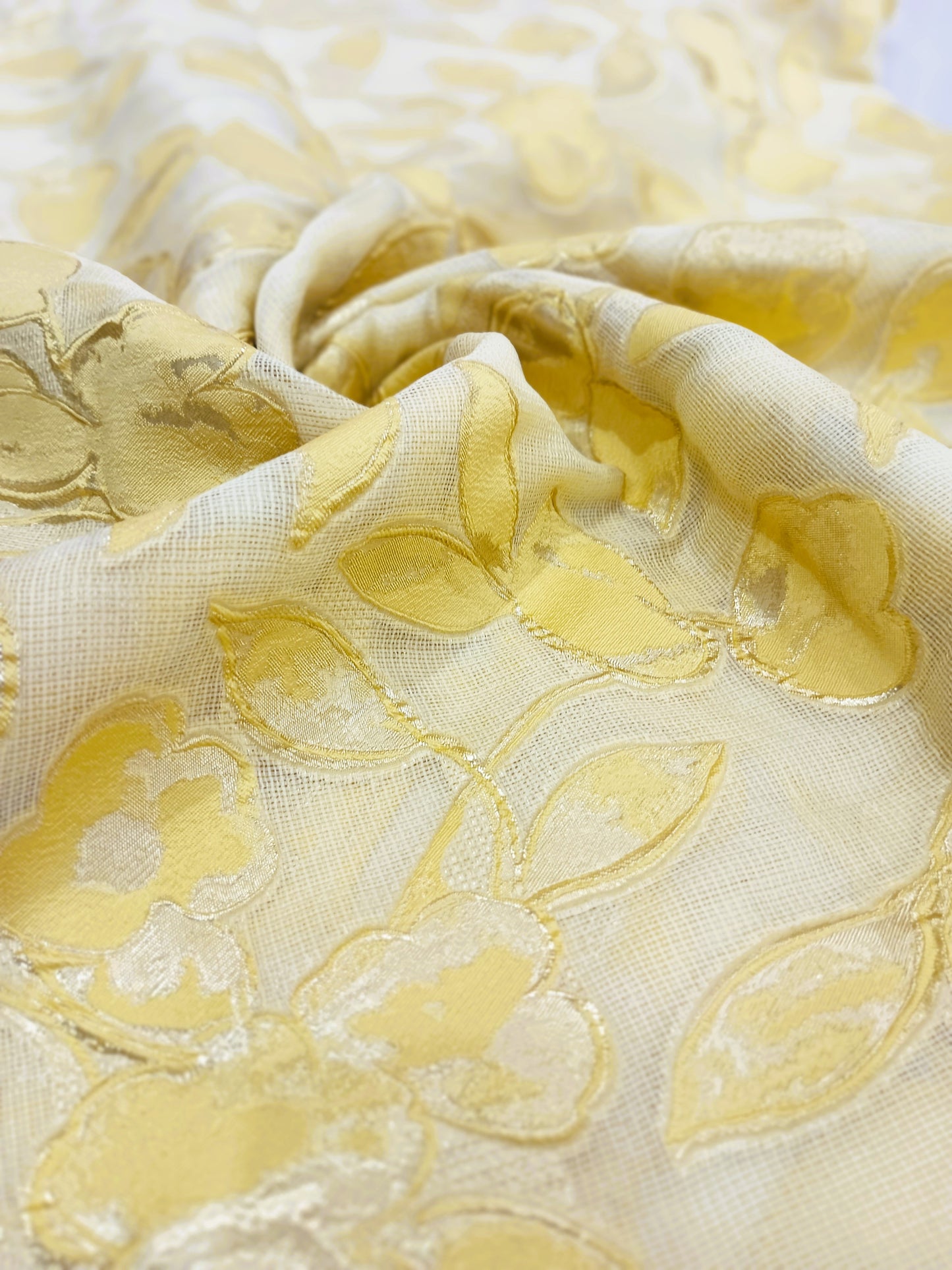 brochet organza