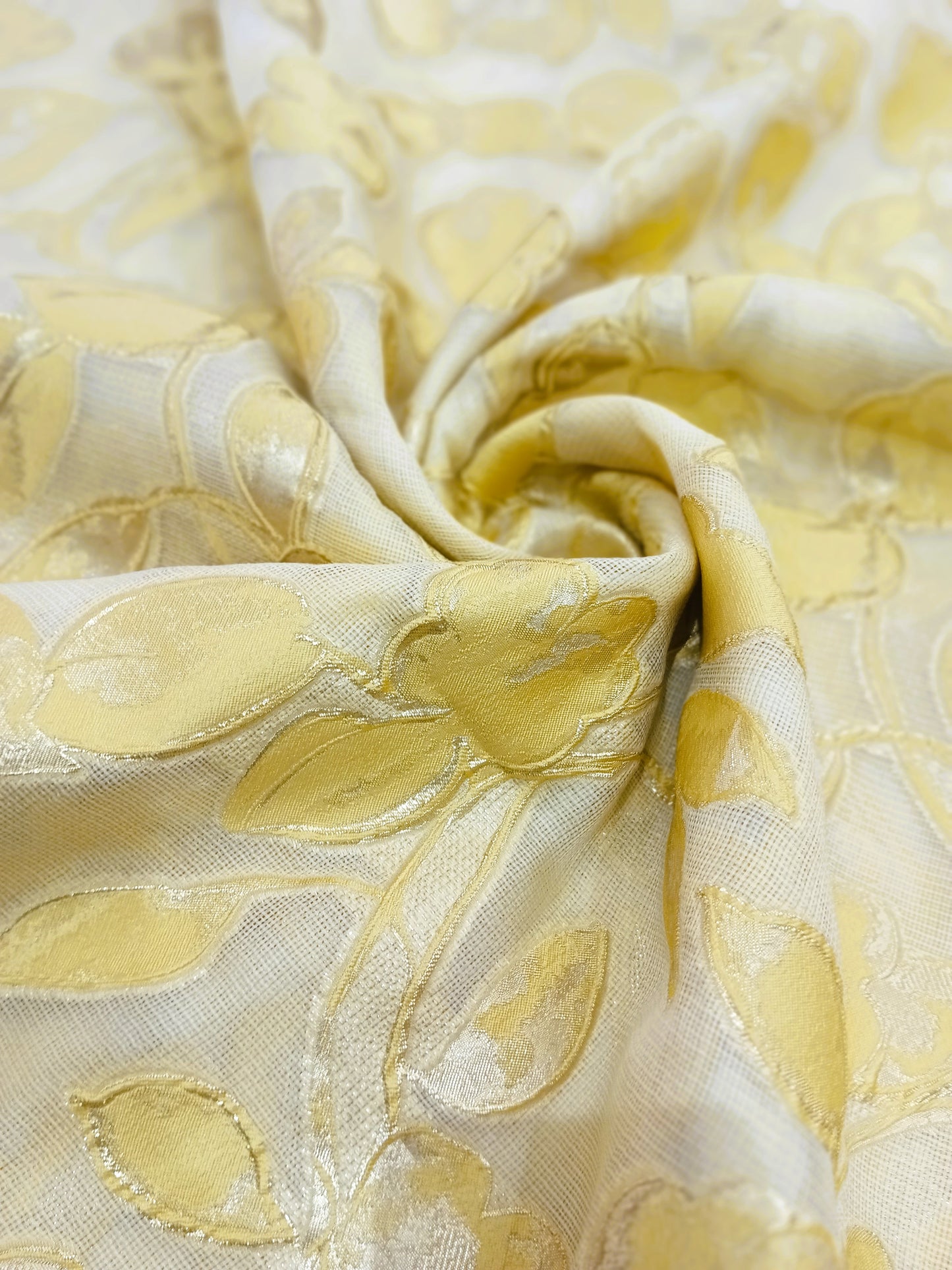 brochet organza