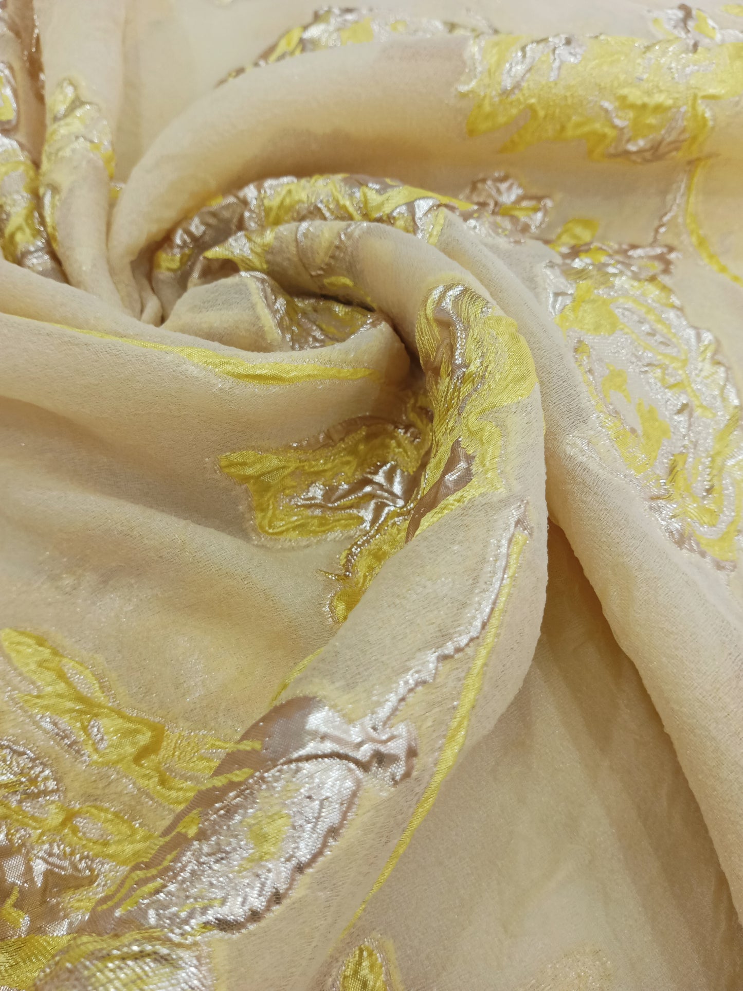 brochet organza