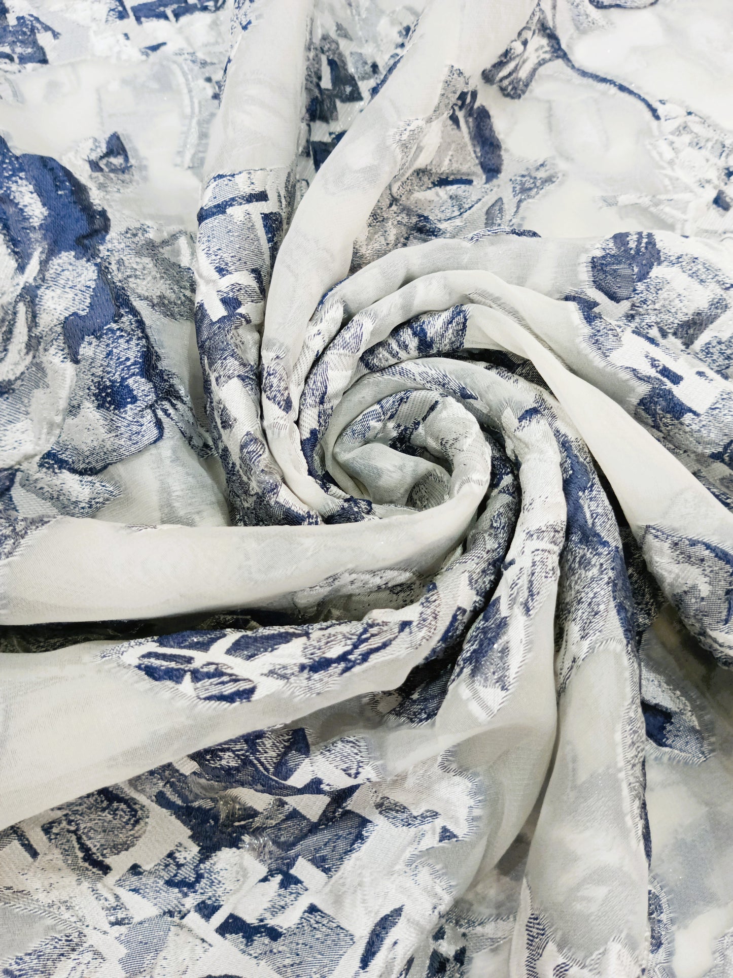 brochet organza