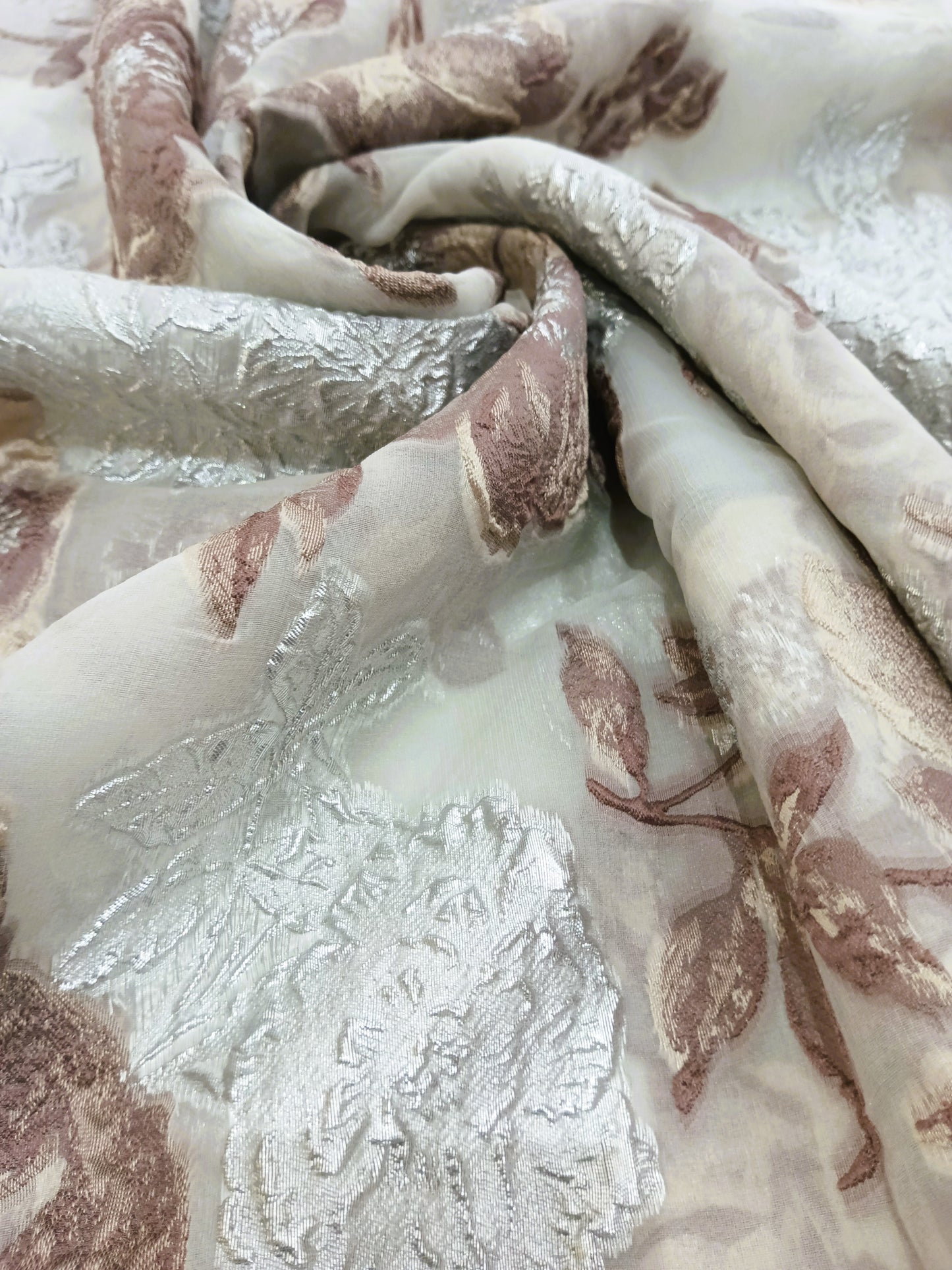 brochet organza