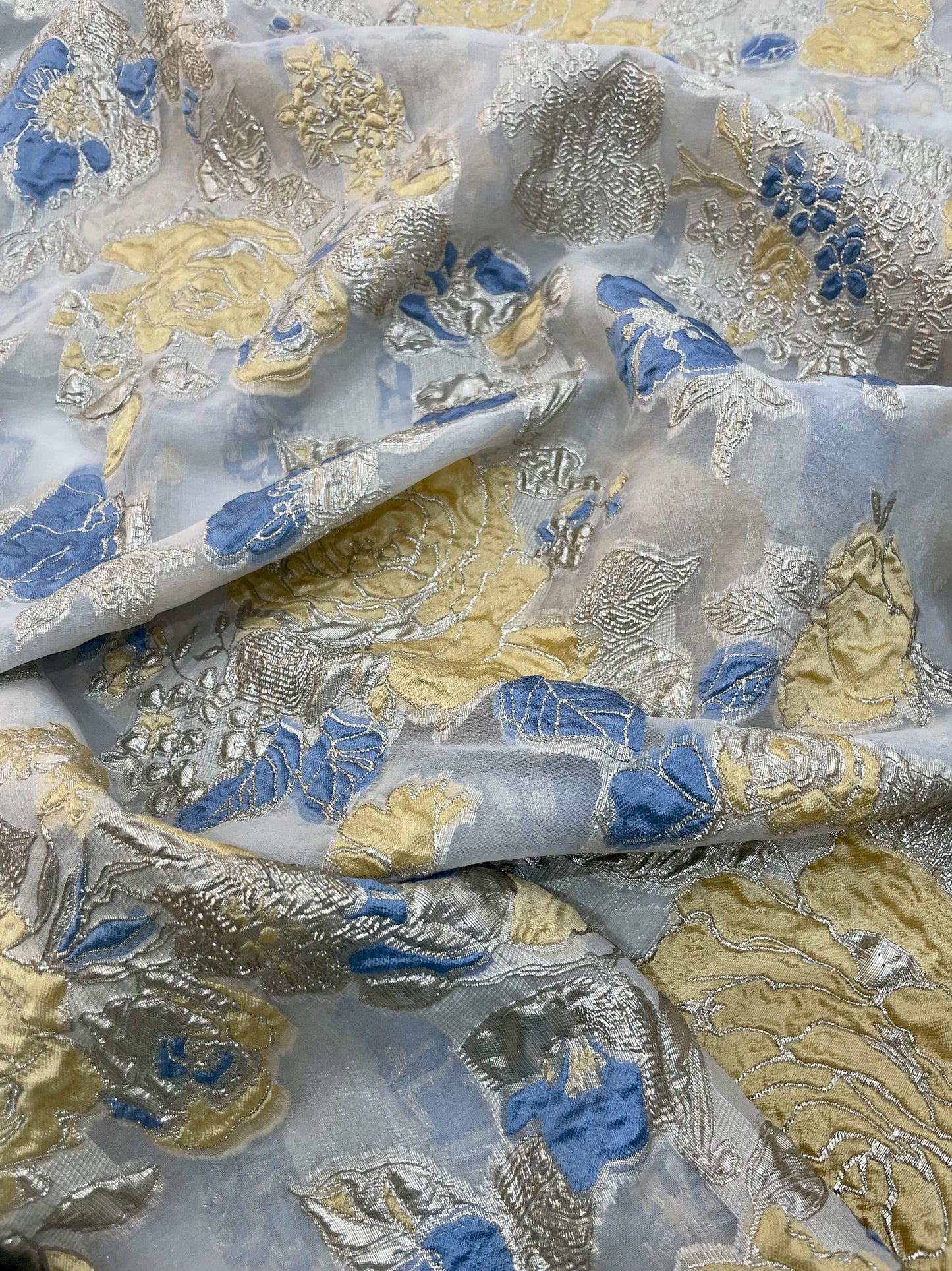 brochet organza
