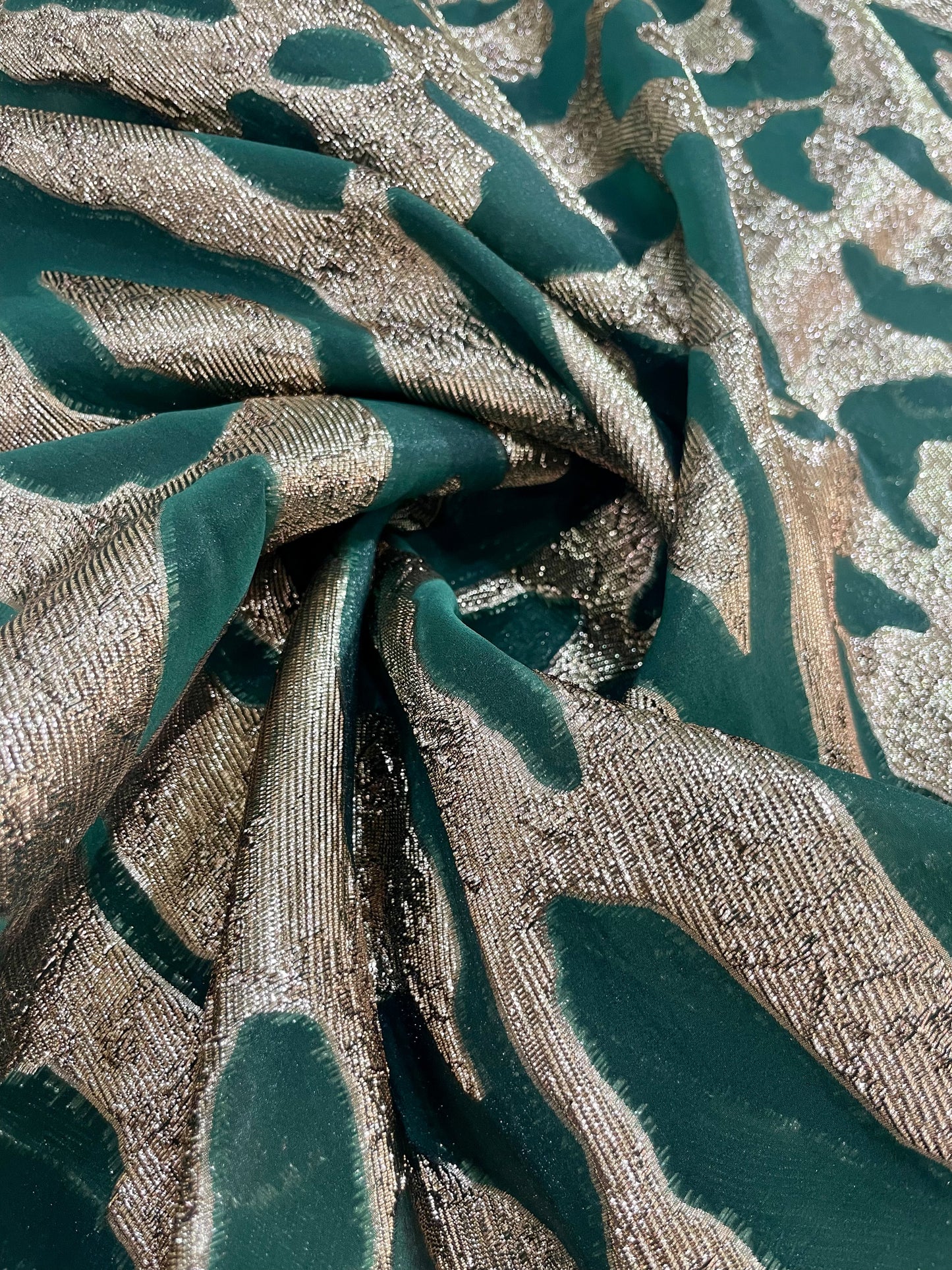 Silk fil coupé organza