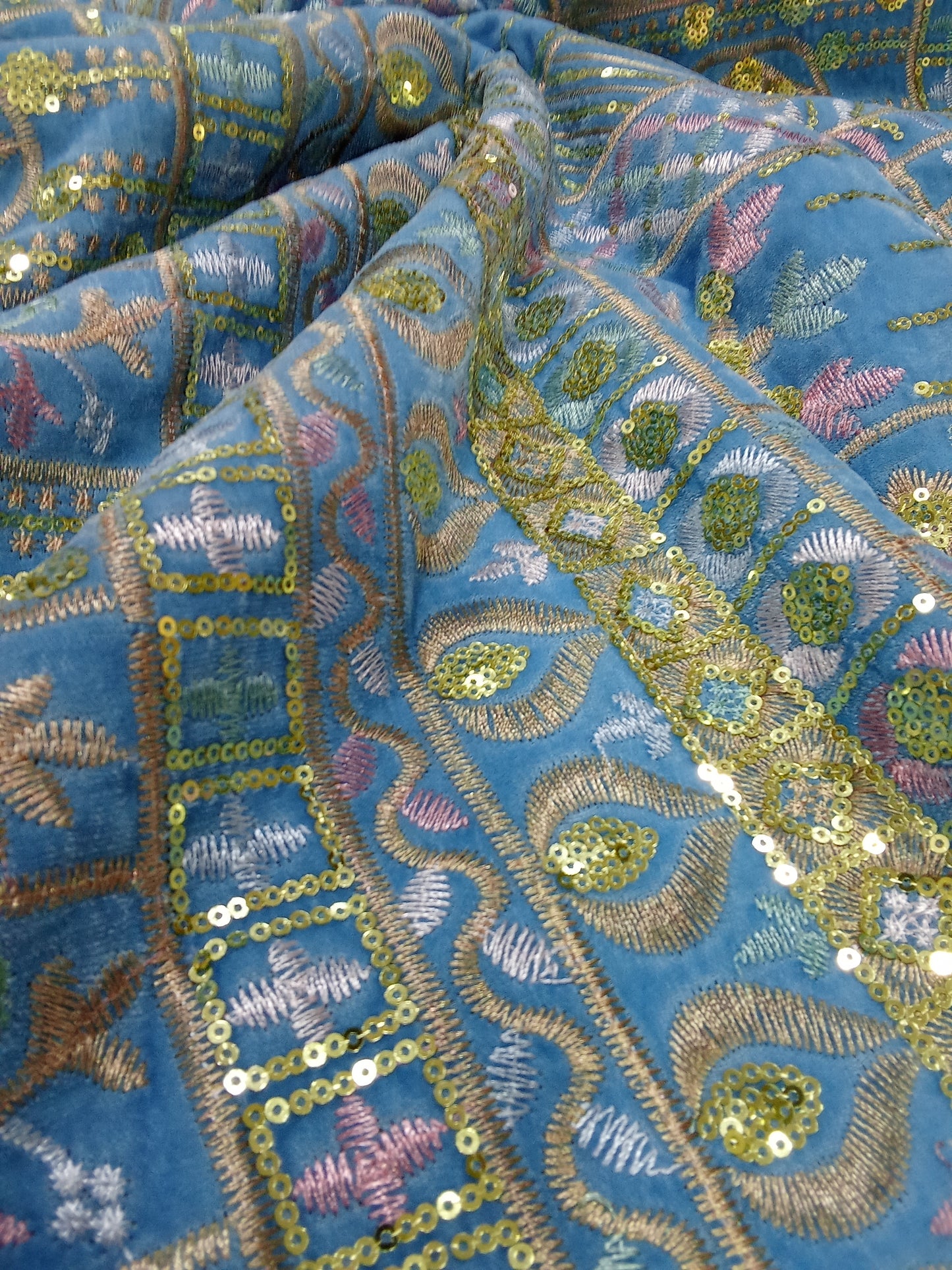 Velour de soie brode promo