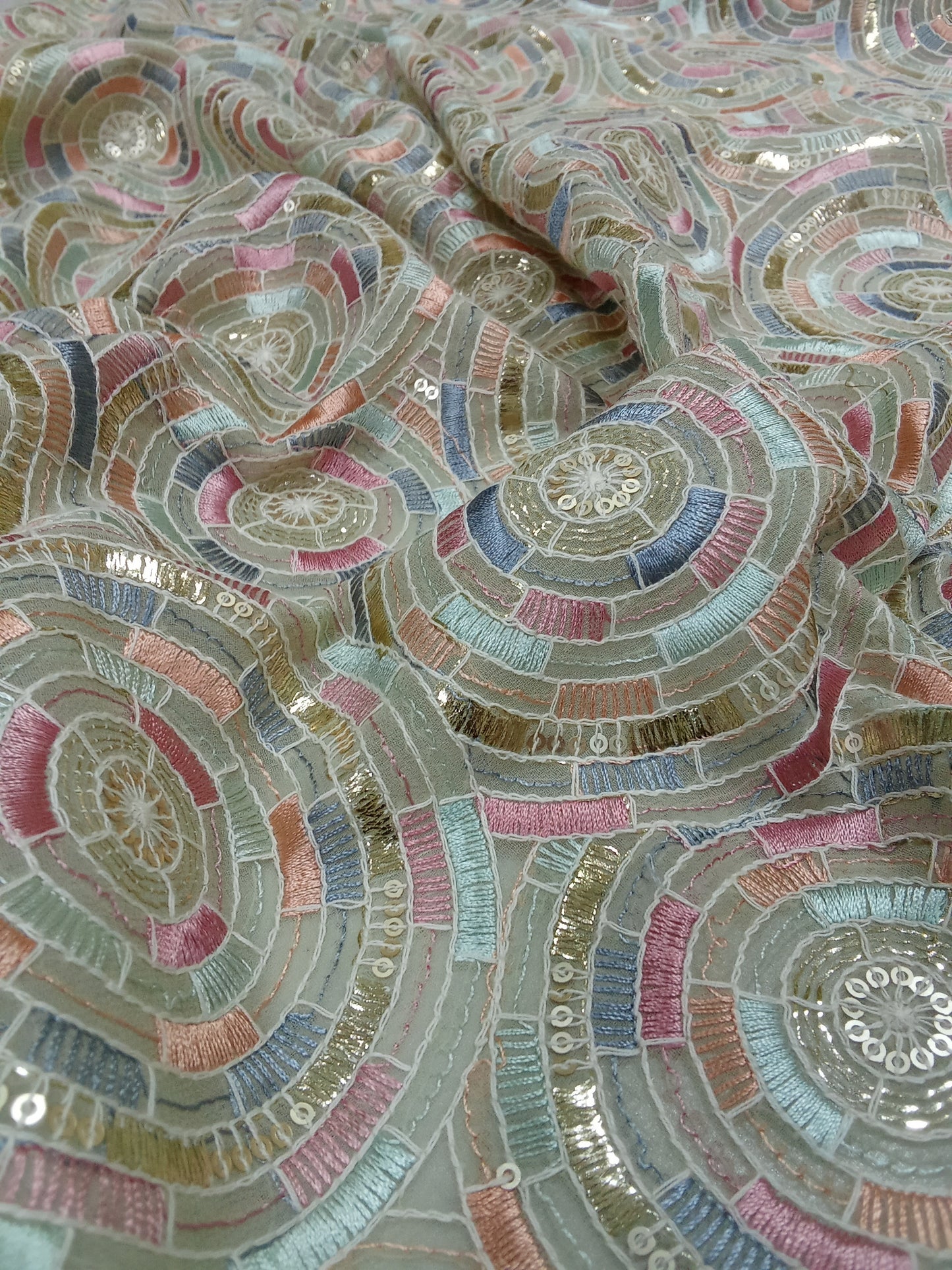 New collection tenue